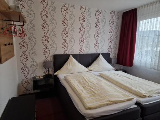 Hotel Weinhaus Am Stiftstor Treis-Karden Luaran gambar