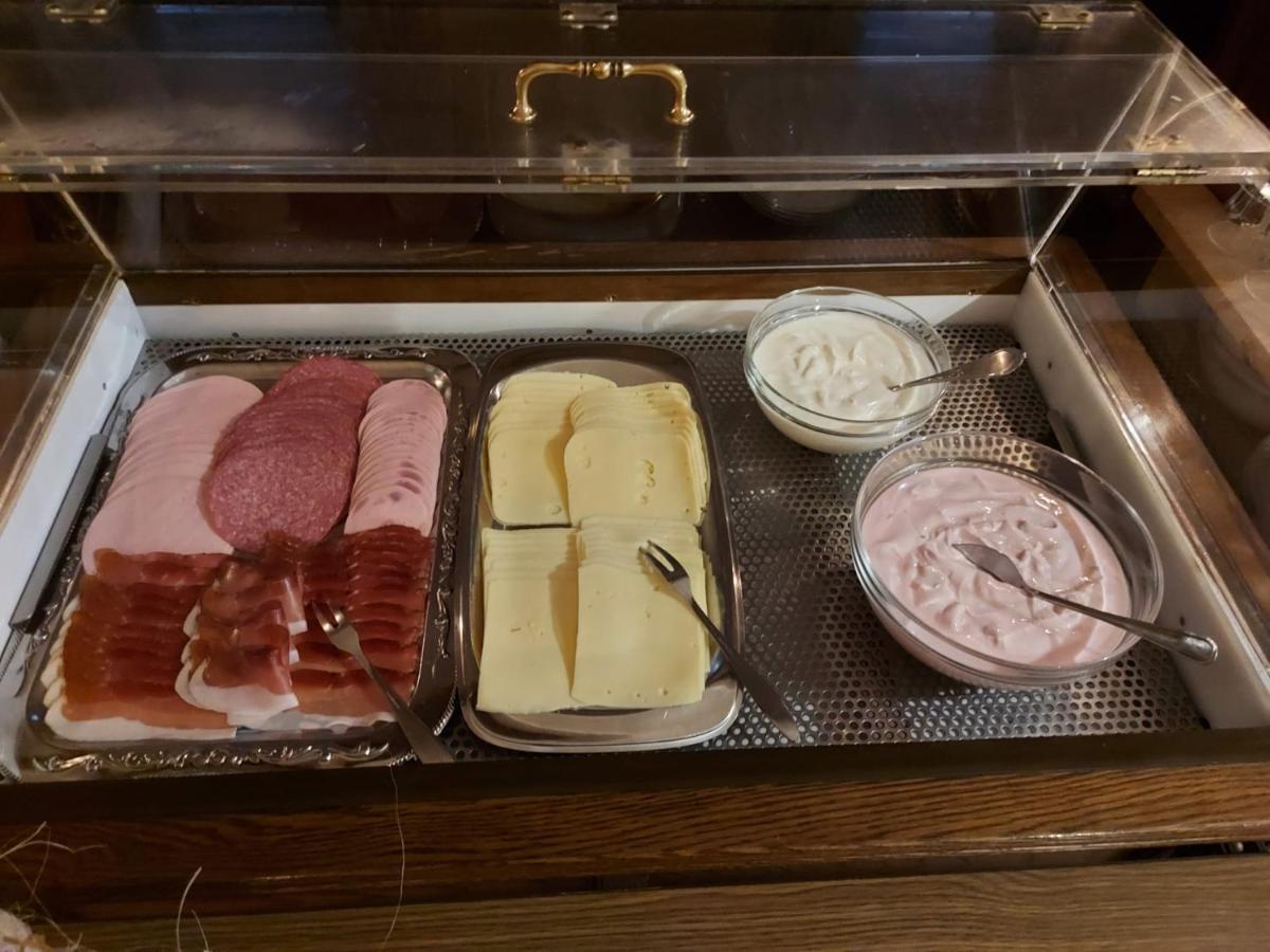 Hotel Weinhaus Am Stiftstor Treis-Karden Luaran gambar